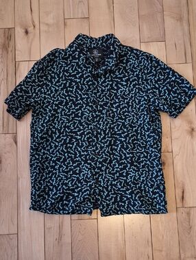 Boys Size 10/22 Volcom Short Sleeve Button-Up Shirt
